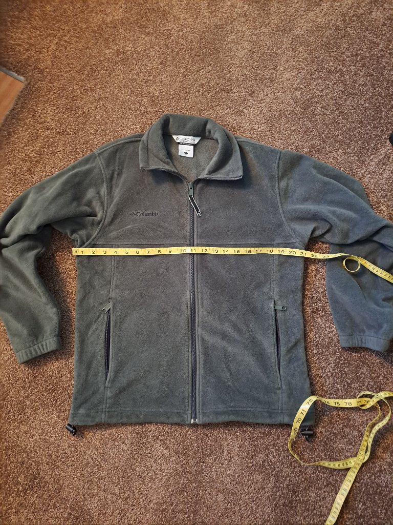 Columbia Men's Like New Gray Fleece Soft Full Zip Up Jacket. — image 7 of 8